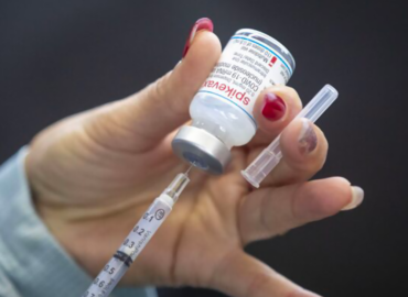 whistleblower fears covid19 shots pose aviation danger